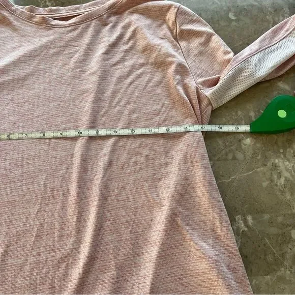 under armour pale pink long sleeve crew neck top size medium - Picture 9 of 13